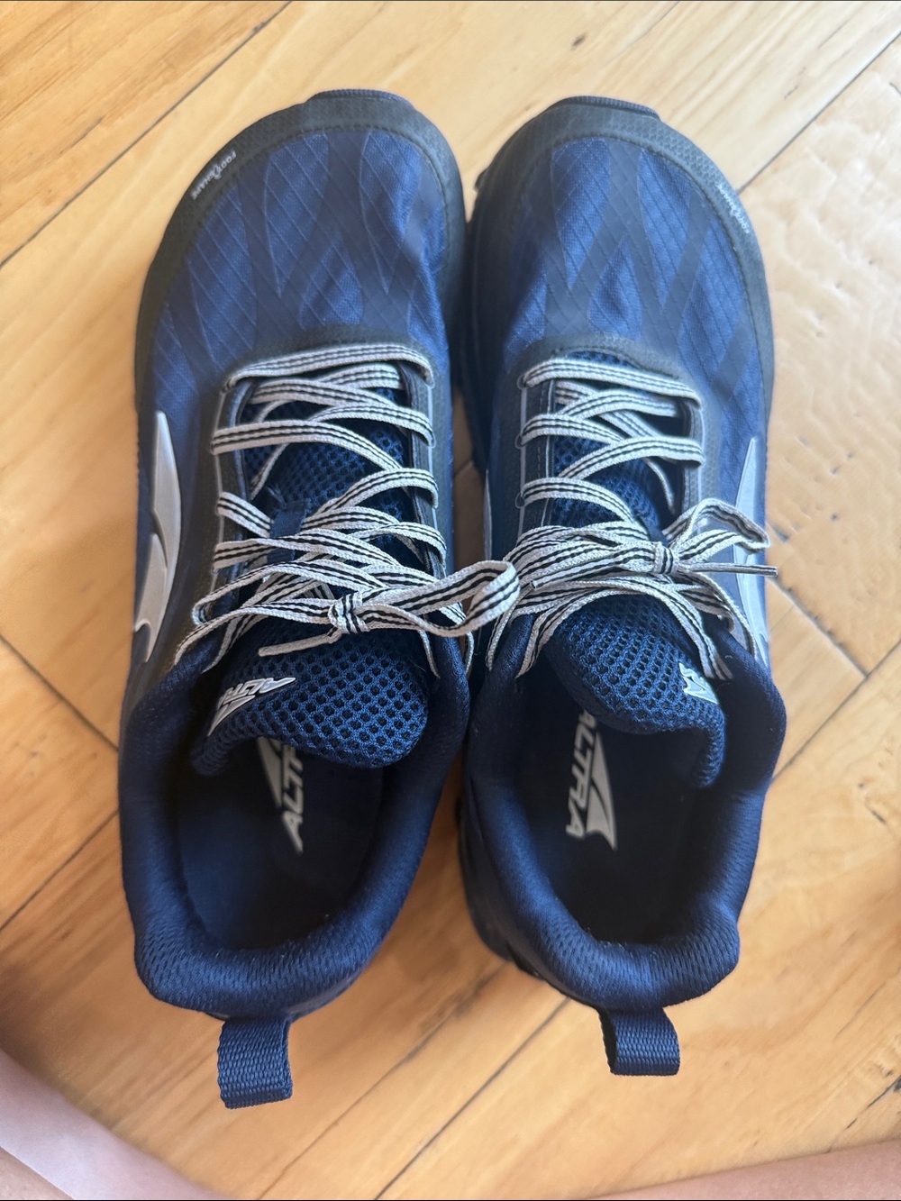Altra superior 3.0 Trail Running Shoe - Picture 7 of 8